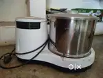 Butterfly mixer and grinder