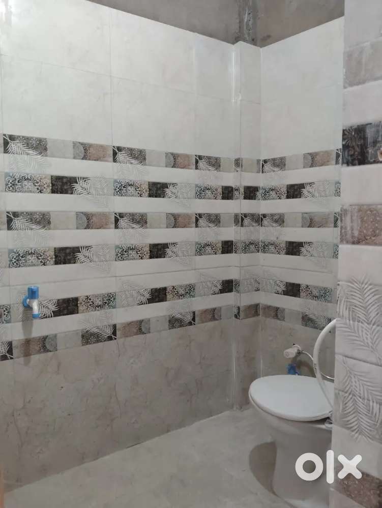 Room  available in jankipuram sec 6 near dronacharya academy
