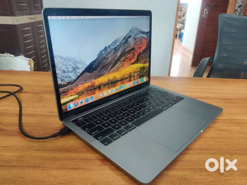 Apple MacBook Pro A1989 (13-inch 2018)