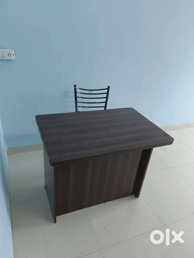 office for rent extra furniture will be provided if required