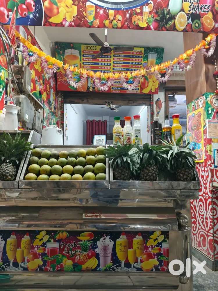 Juice shop with all equipment