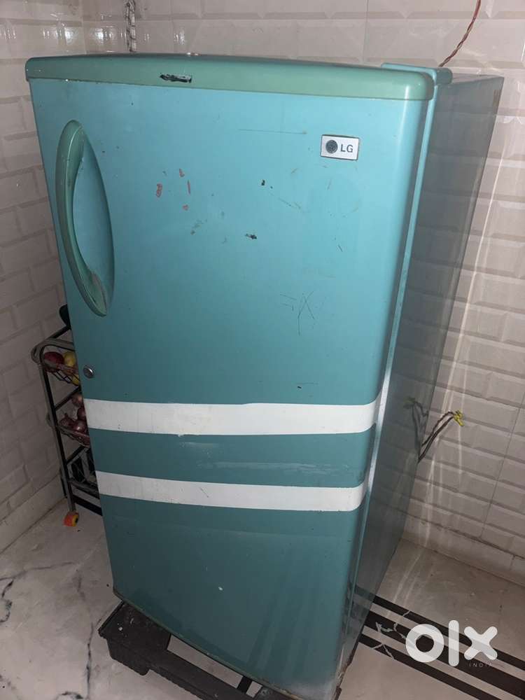 A normal and good loking fridge