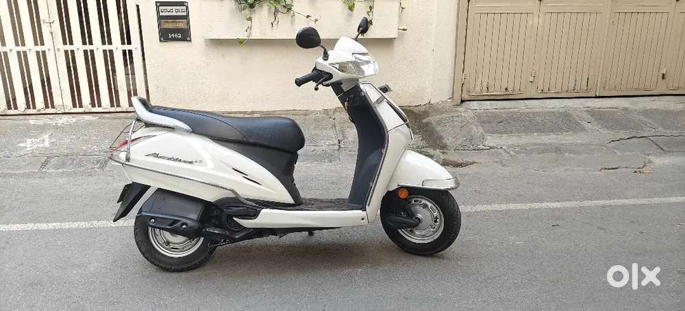 Activa 5G full tank petrol free with insurance transfer