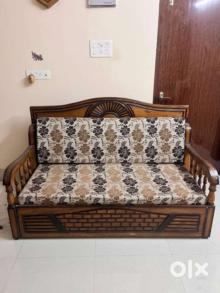 SHEGUN WOOD SOFA CUM BED
