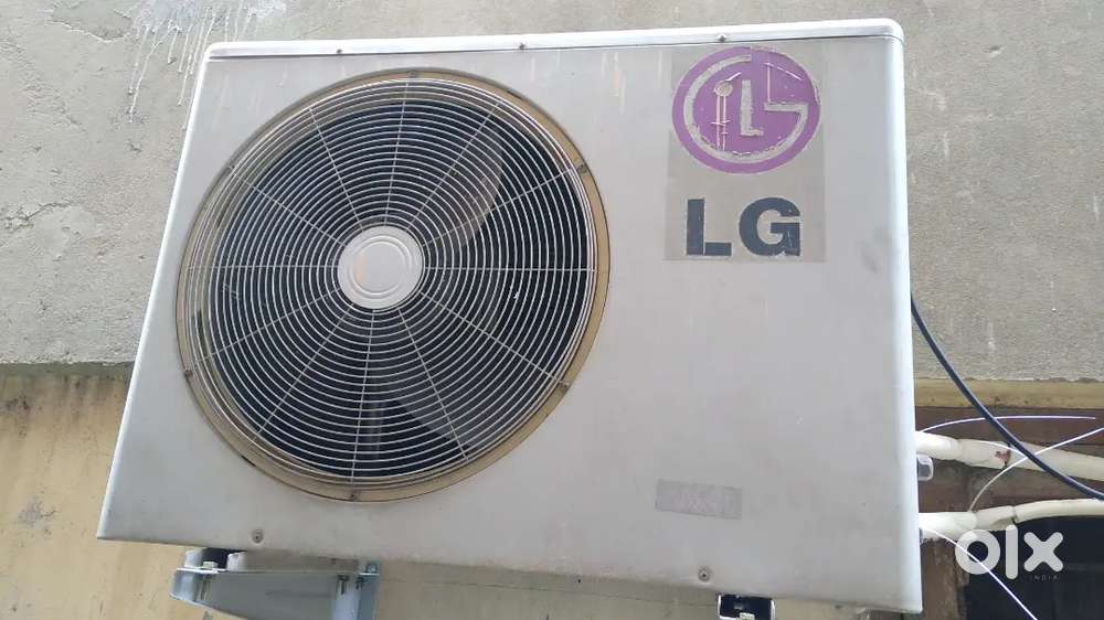 1 1/2 ton LG sprit ac for sale