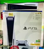 PS5 unboxed and boxed console