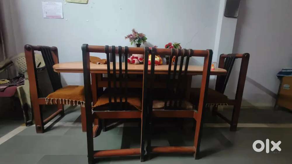 6 seater stylish dinning table and chair