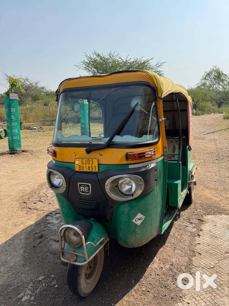Bajaj Auto Rikshaw 4 strock