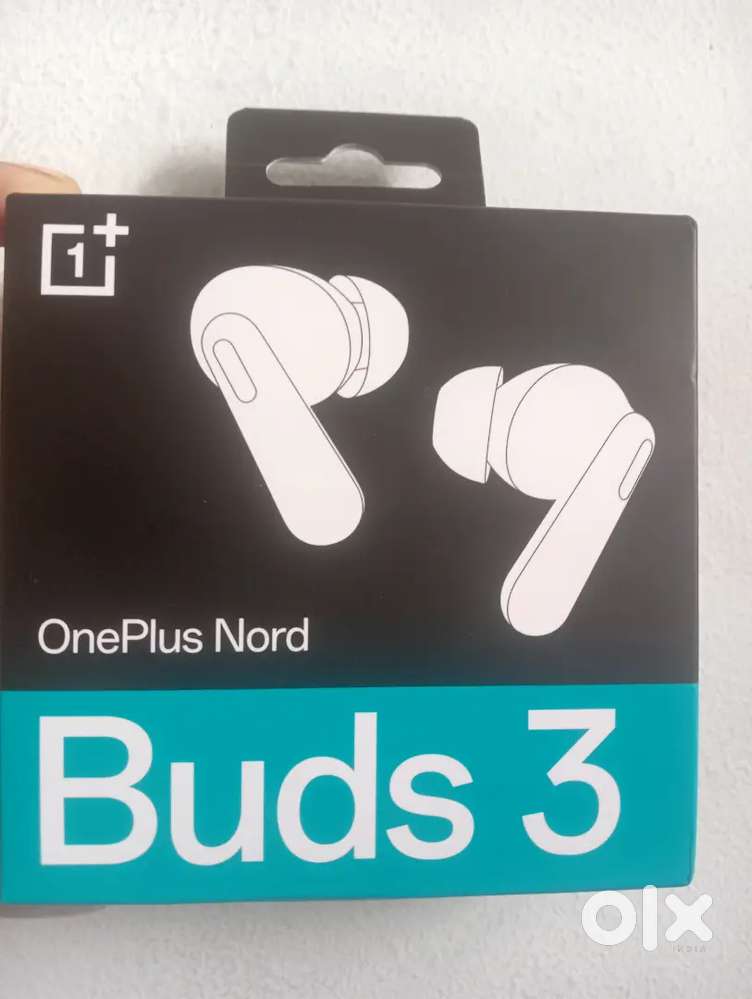 Buds for sale not even open full packed original price 2799