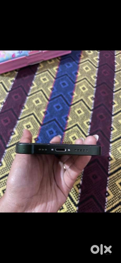 iPhone 13 128GB with Apple OG earphone