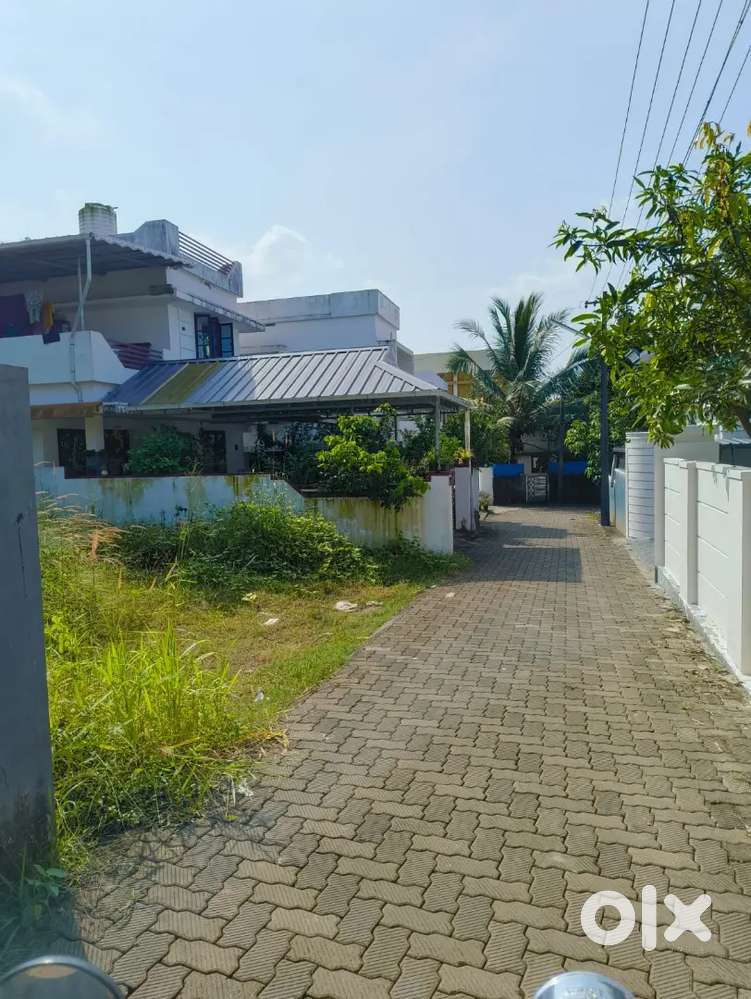 4.5cent House plot AluvaUC college