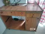 Computer table