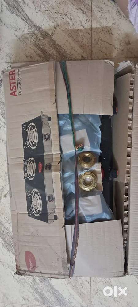 Brand New Pigeon 3 - burner Gas Stove unused with box