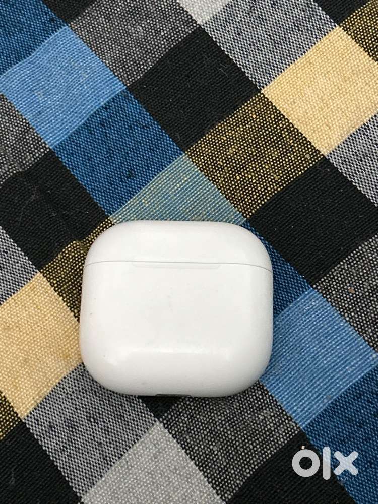 APPLE AIRPODS 4
