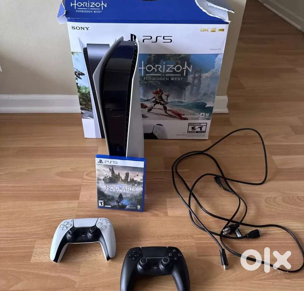 SonyPS5 Blu-Ray Console Horizon Forbidden West Bundle with 2 controle