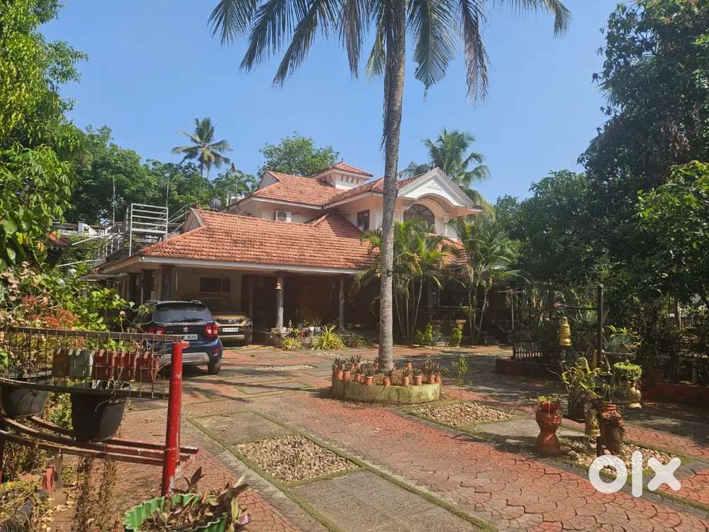 5 BHK, 10000 SQFT LUXURY VILLA  SALE @ PATHANAMTHITTA
