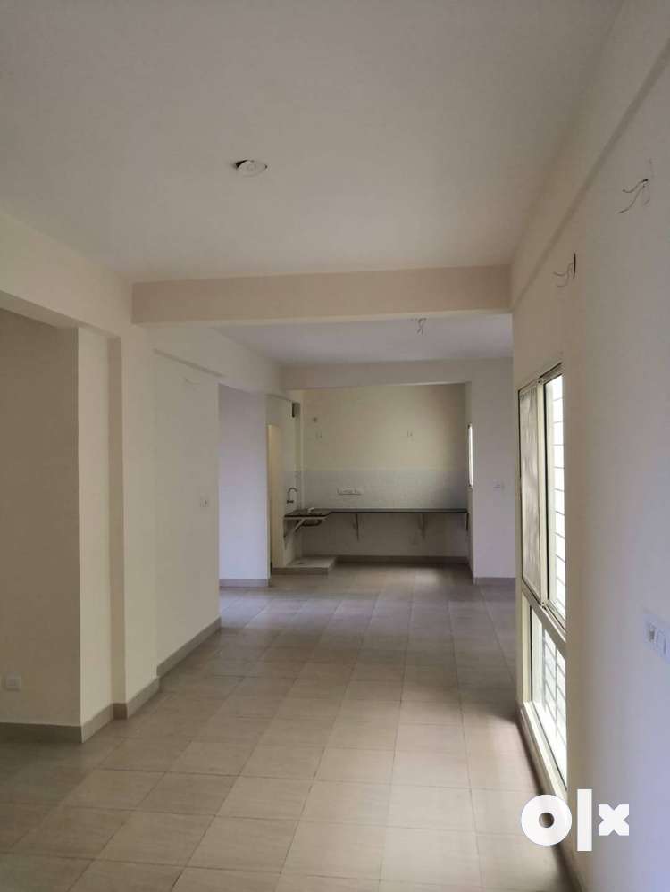Well planned East Facing 3bhk Spacious bigger Flat Ready to Move Sale
