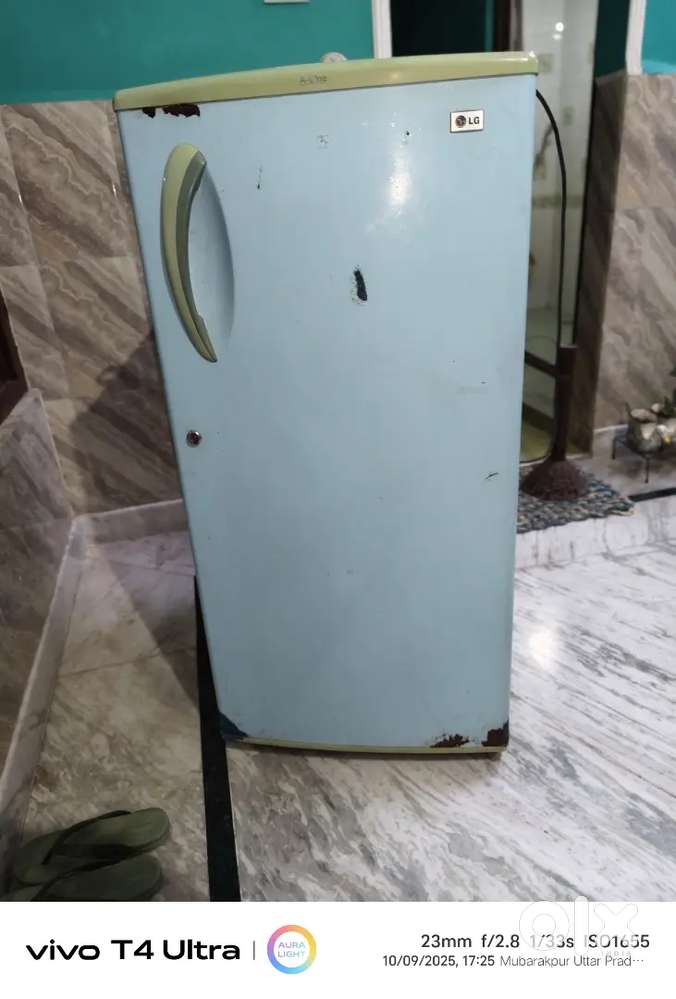 LG fridge 180L