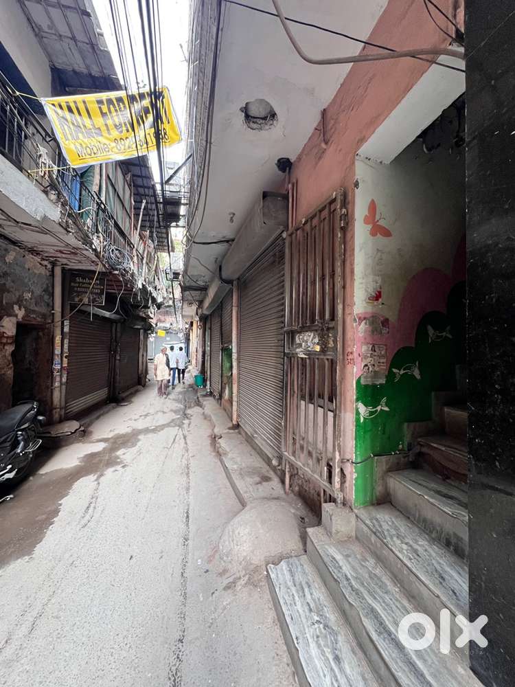 Office/hall for rent