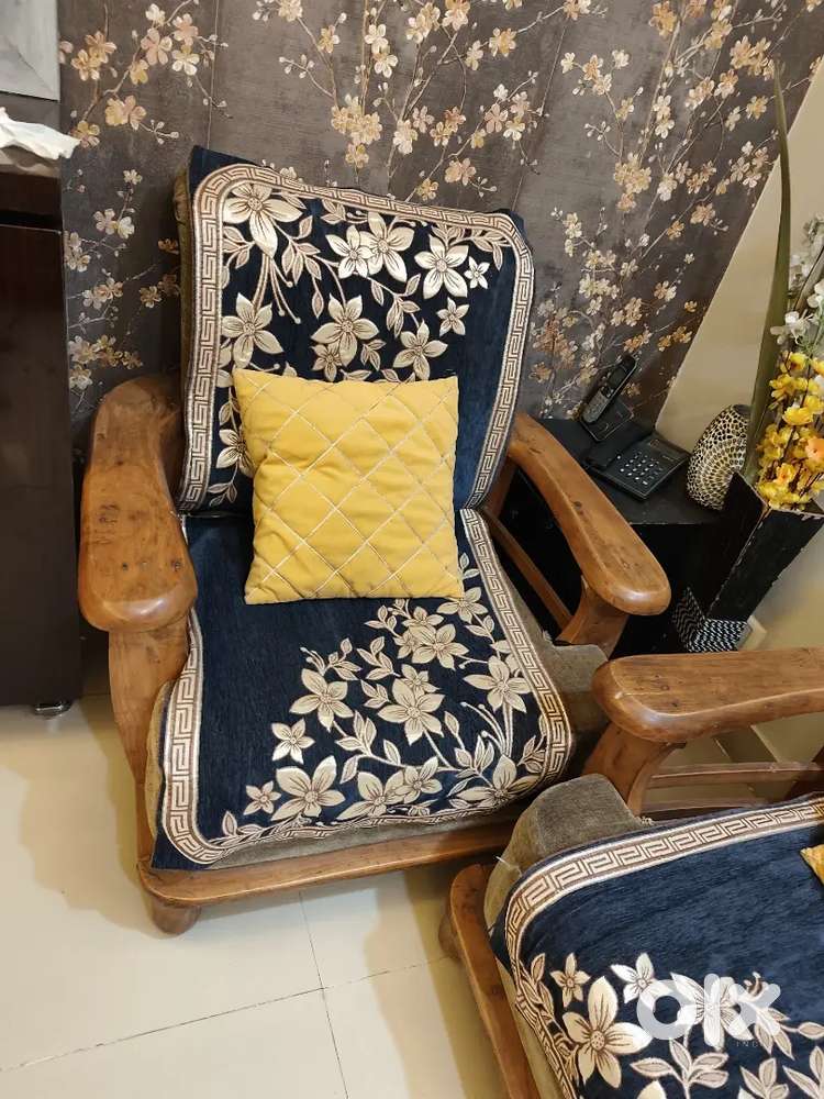 Sofa 3+1+1 Seater  good condition for sale