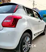 Maruti Suzuki Swift LXI Optional-O, 2022, Petrol