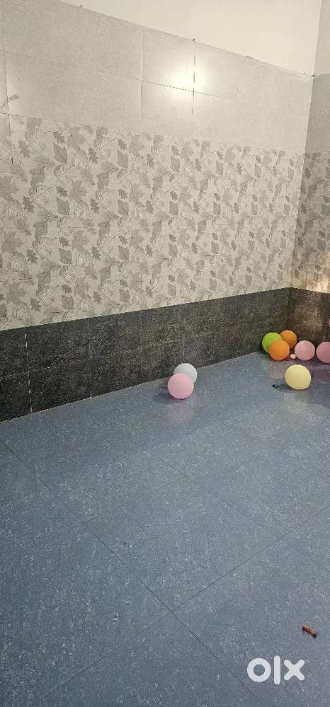 Clean and green environment with 24hrs water supply.outside spacious