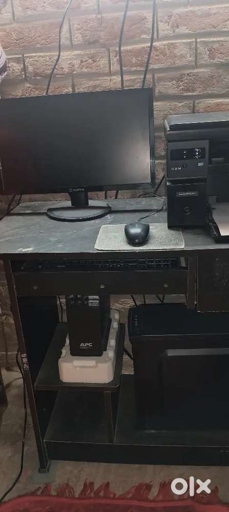 Full computer setup with UPS