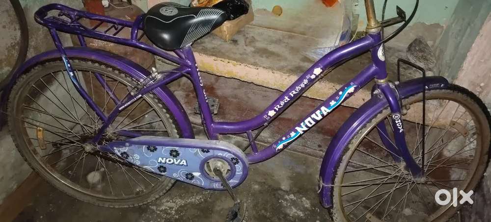 Girls cycle