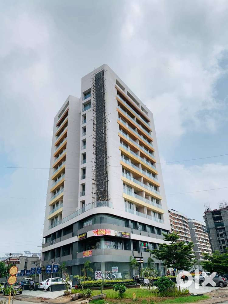 1st floor prelease showroom for sale