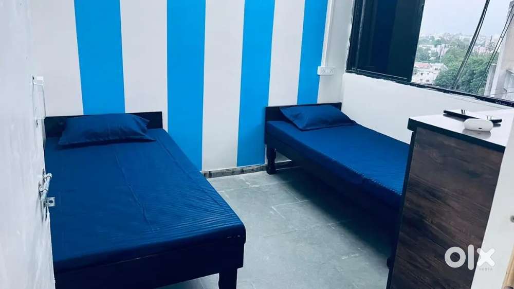 New Girls PG at Old Padra road