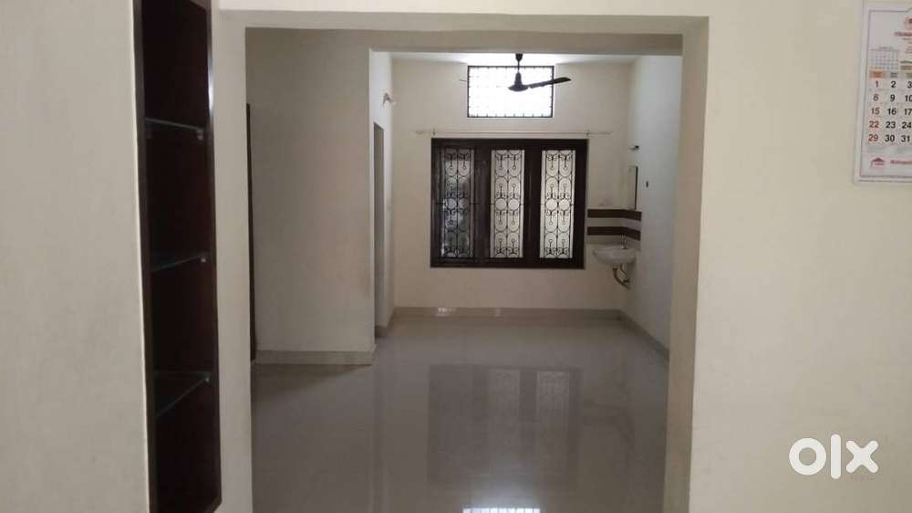 3 BHK GROUND FLOOR UNFURFURNISHED . FOR FAMILY ONLY .
