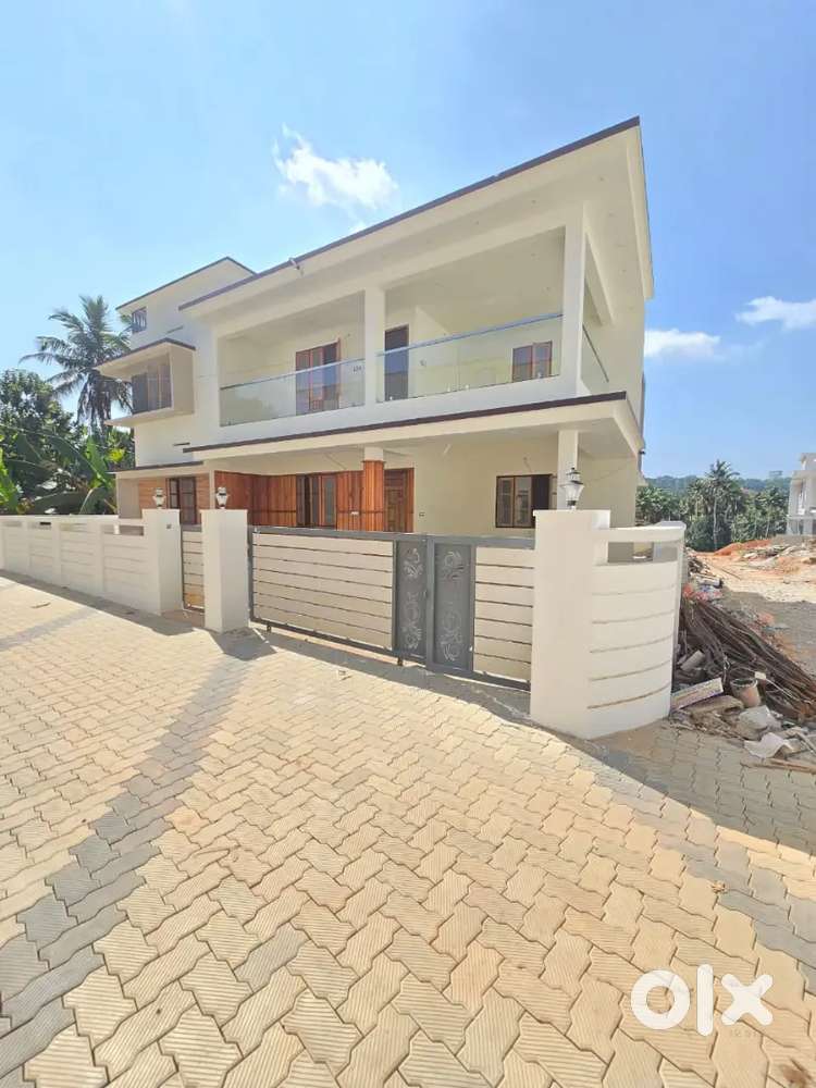 New houses available mannanthala near total 40 house