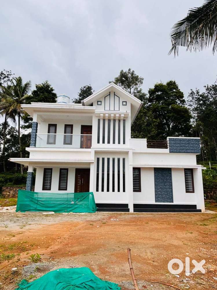 സുൽത്താൻ ബത്തേരി ,ചുള്ളിയോട് 9 Cent സ്ഥലവും 2200 SQFT വീടും