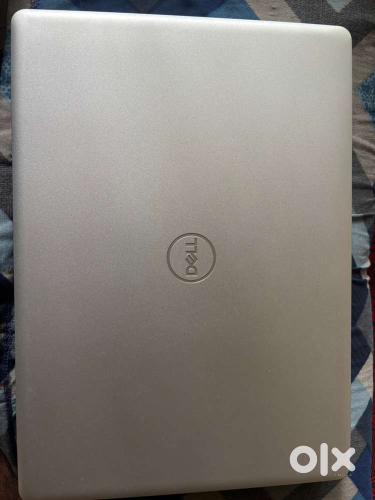 Dell Inspiron 3481