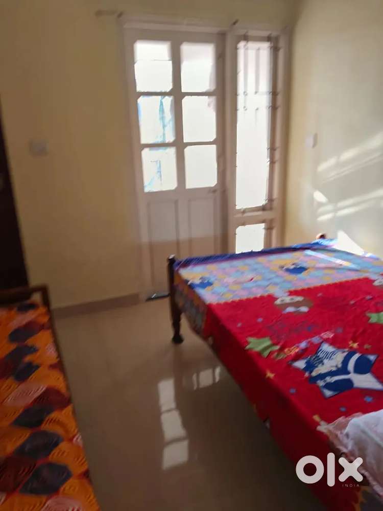 Male vaccancy in 2bhk -UST Infosys