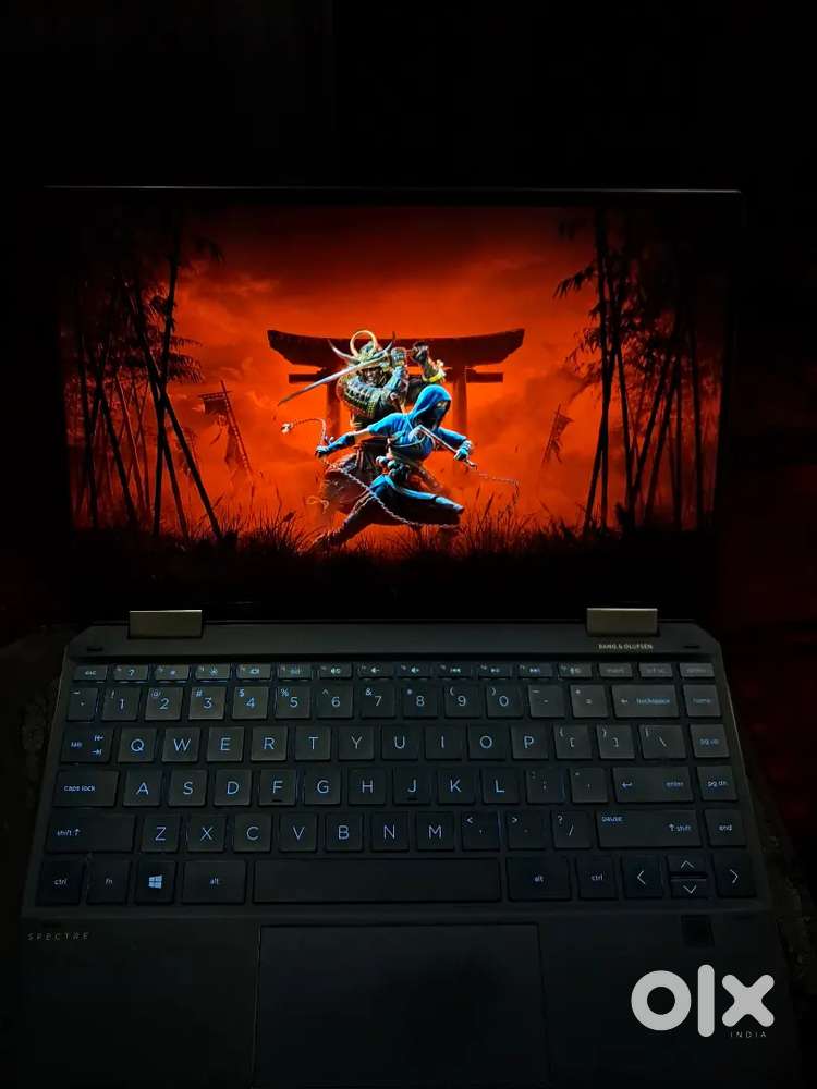 Touch screen Laptop 1year old original price 1,43,000