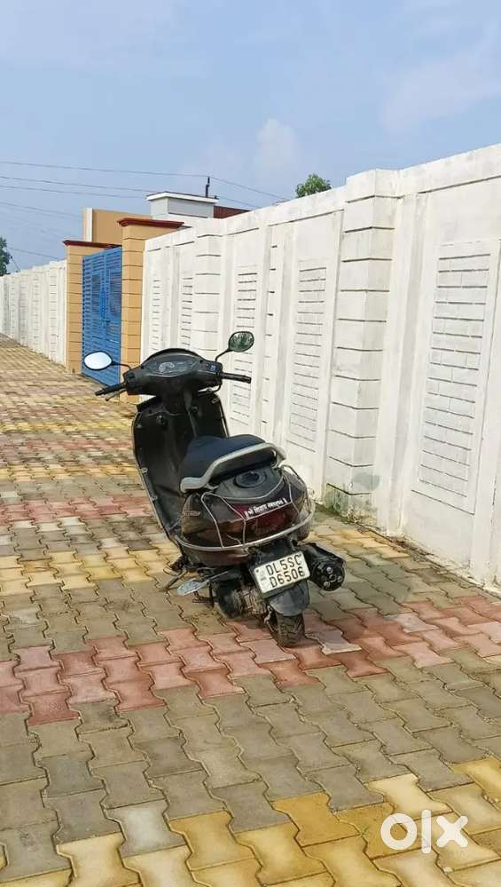 A well maintained scooty of 125 cc