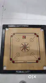 Carrom board