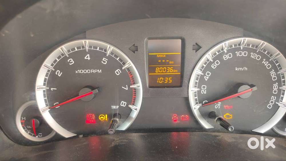 Good condition and camra set and bowstik ka display laga hai