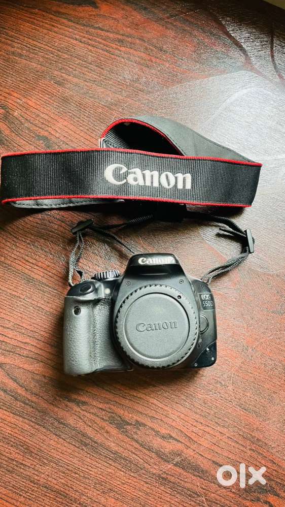 Canon 550D with 2 lenses and Chanrger and Battery