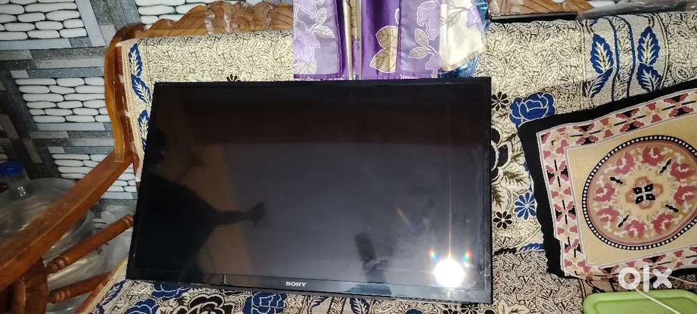 Sony 32-Inch LED TV (Model KLV-32R302D) – Excellent Condition