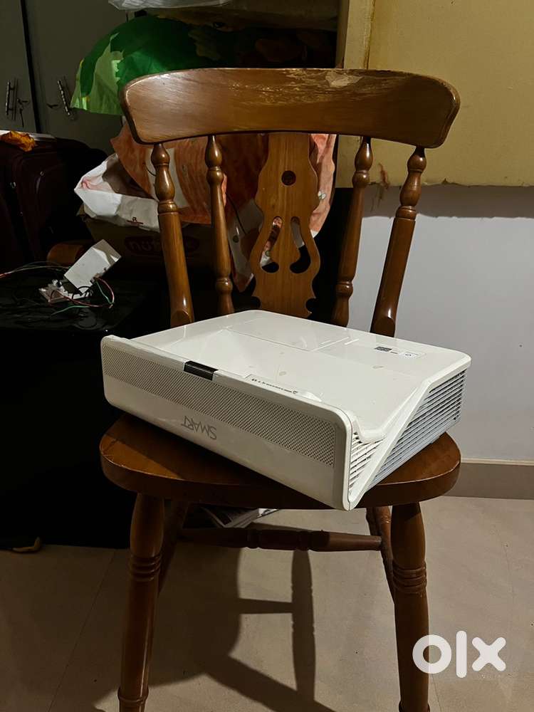 Smart U100 Projector with Screen