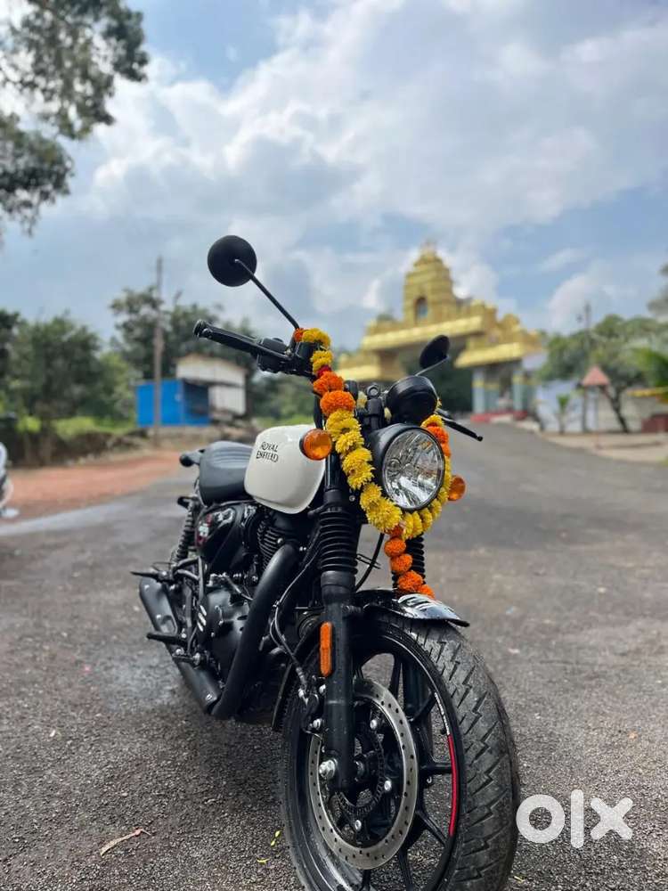 Hunter 350 just one year and w days old very less driving