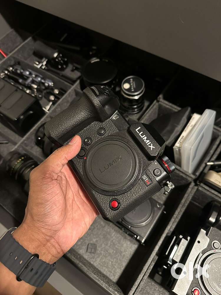 (Brand new) Lumix S1H 6k cinema camera netflix approved
