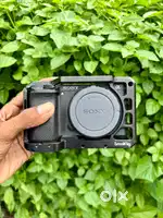 Mint Condition Sony A6400 + Sigma 30mm f1.4 and 16mm f1.4