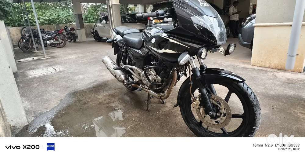 35,000 Pulsar 220F