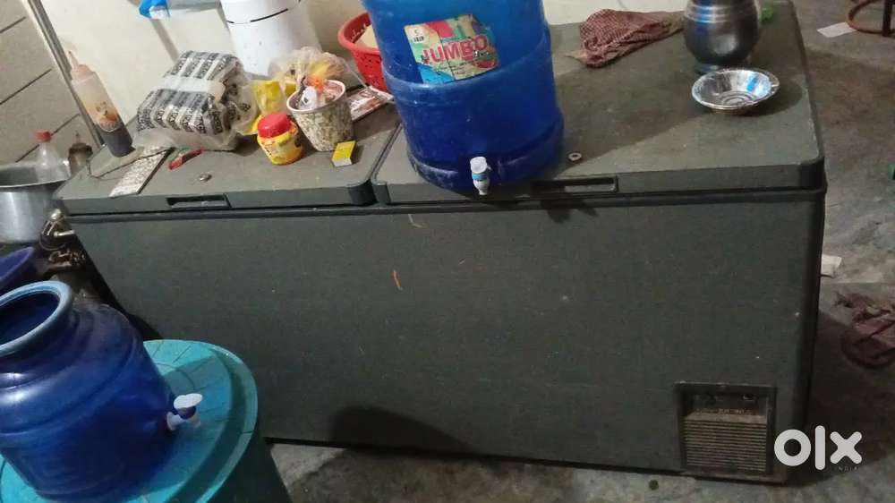 Deep frige voltas 390 ltr 8month used