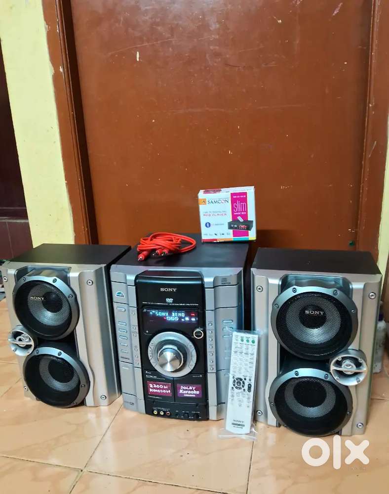 Sony music system 2200W + BT Pen drive