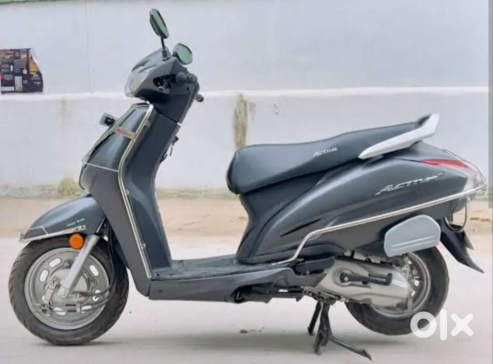 Activa 6G single handed lady used