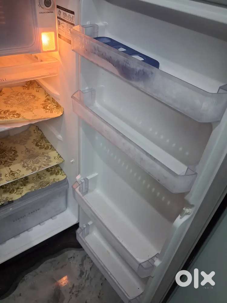 Whirlpool 184L 2 Star